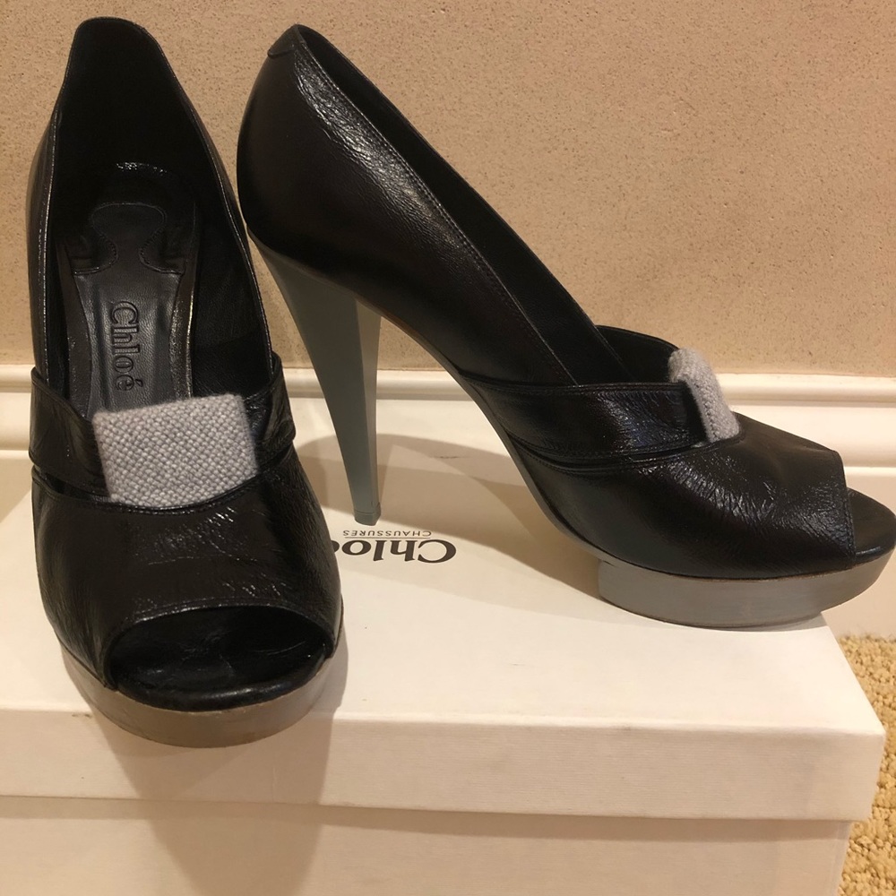 Chloe high heels in black with a grey accent